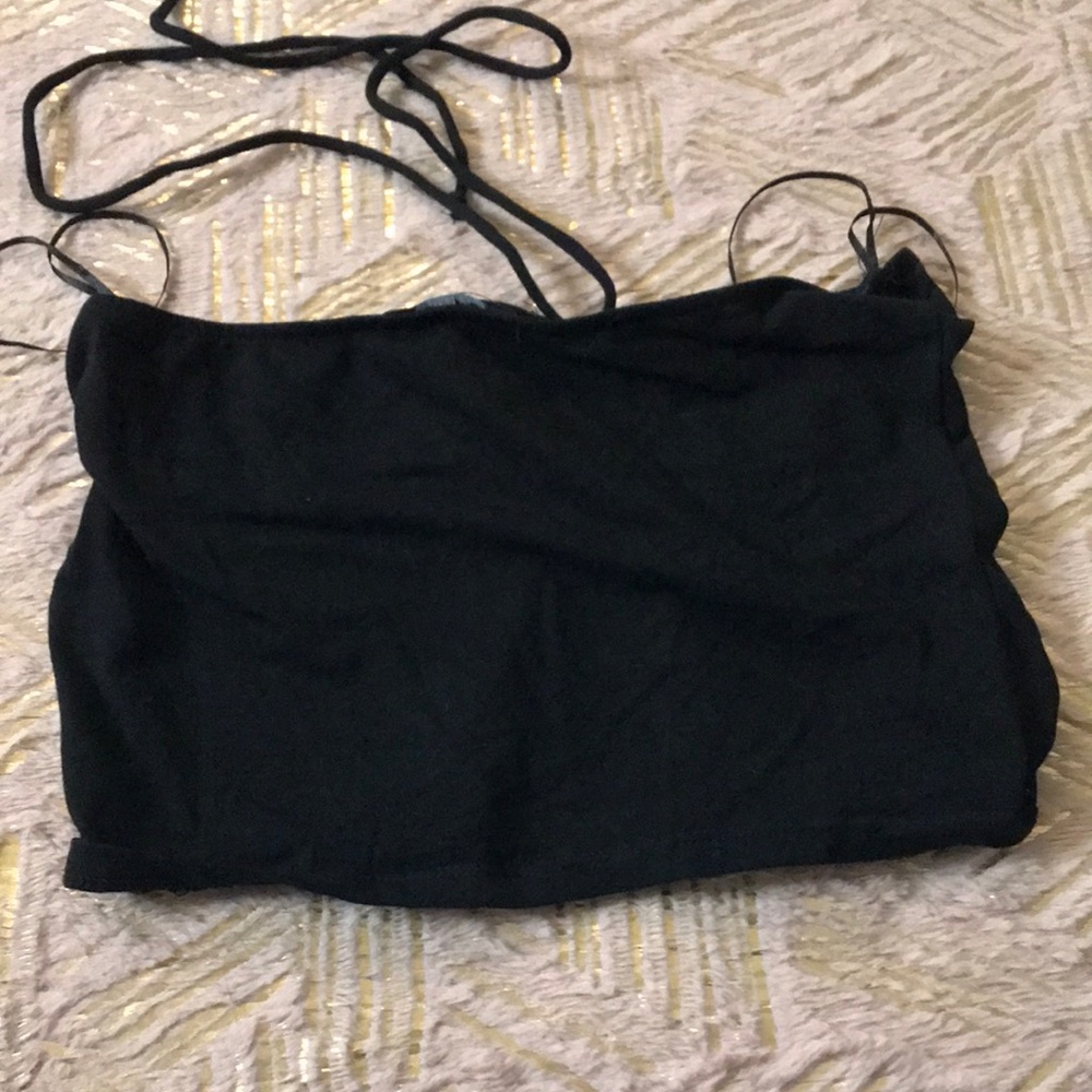 Around the neck print black halter top